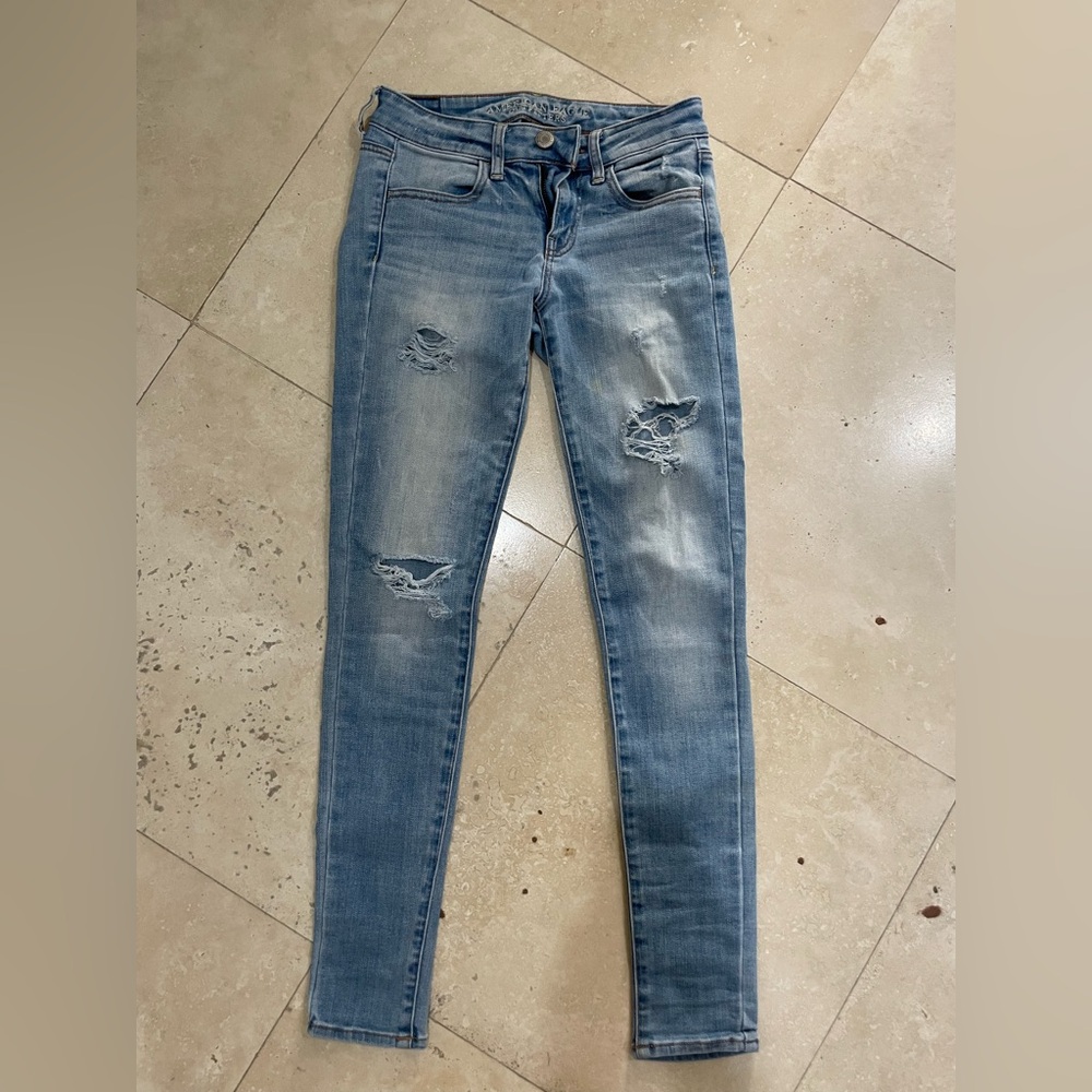 American eagle distressed ripped blue jeans skinny jeggings